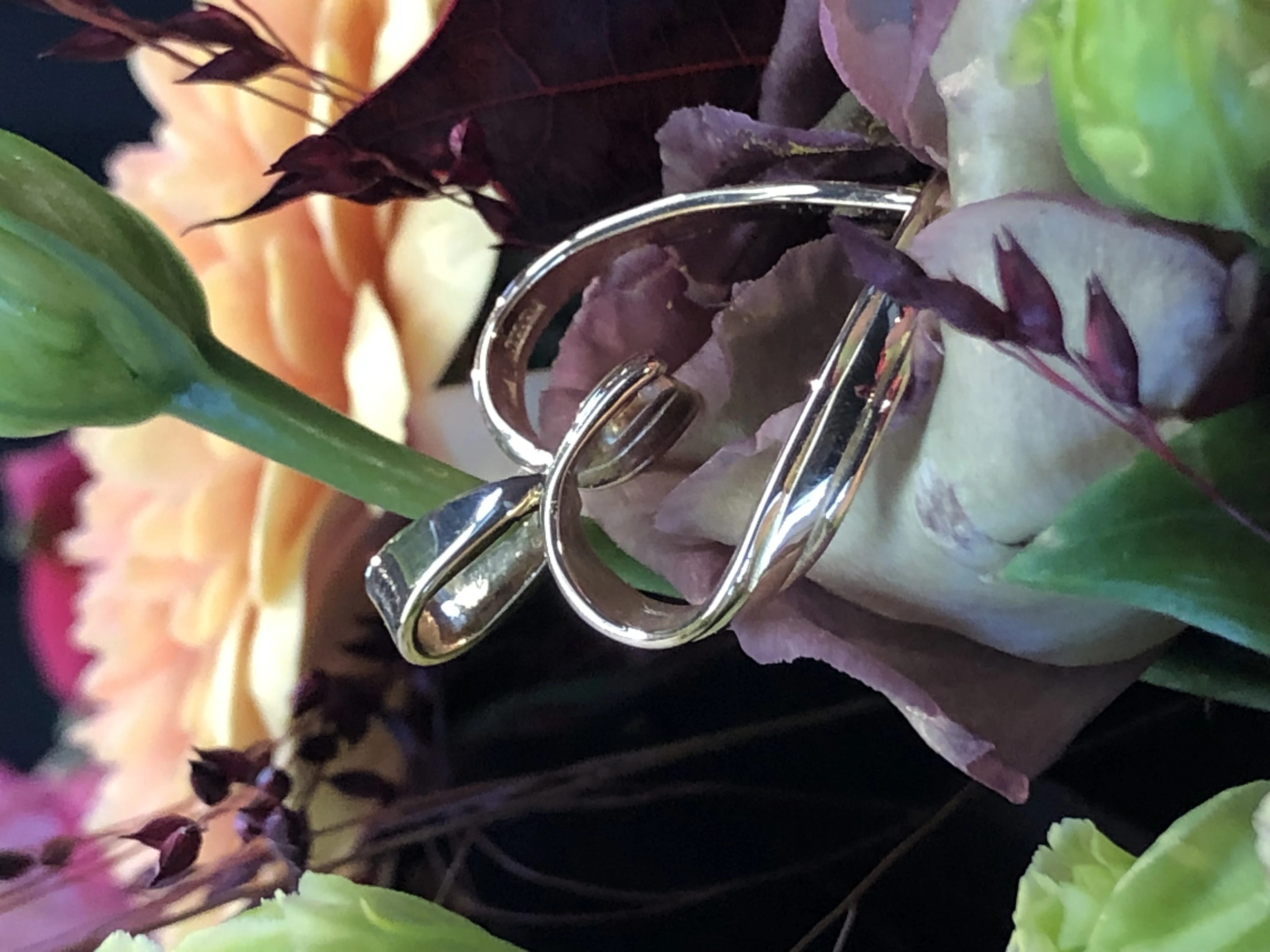 Omarbetat silversmycke
