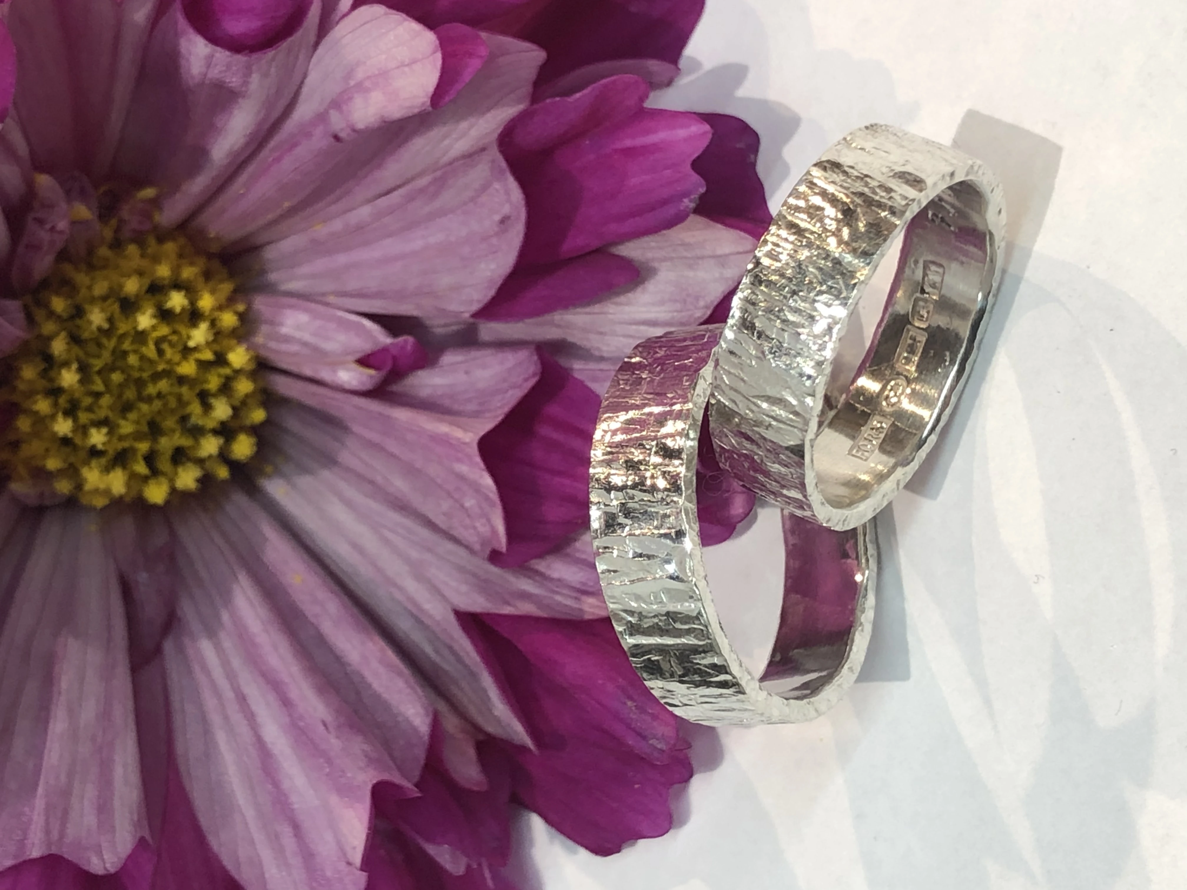 Handgjord ring