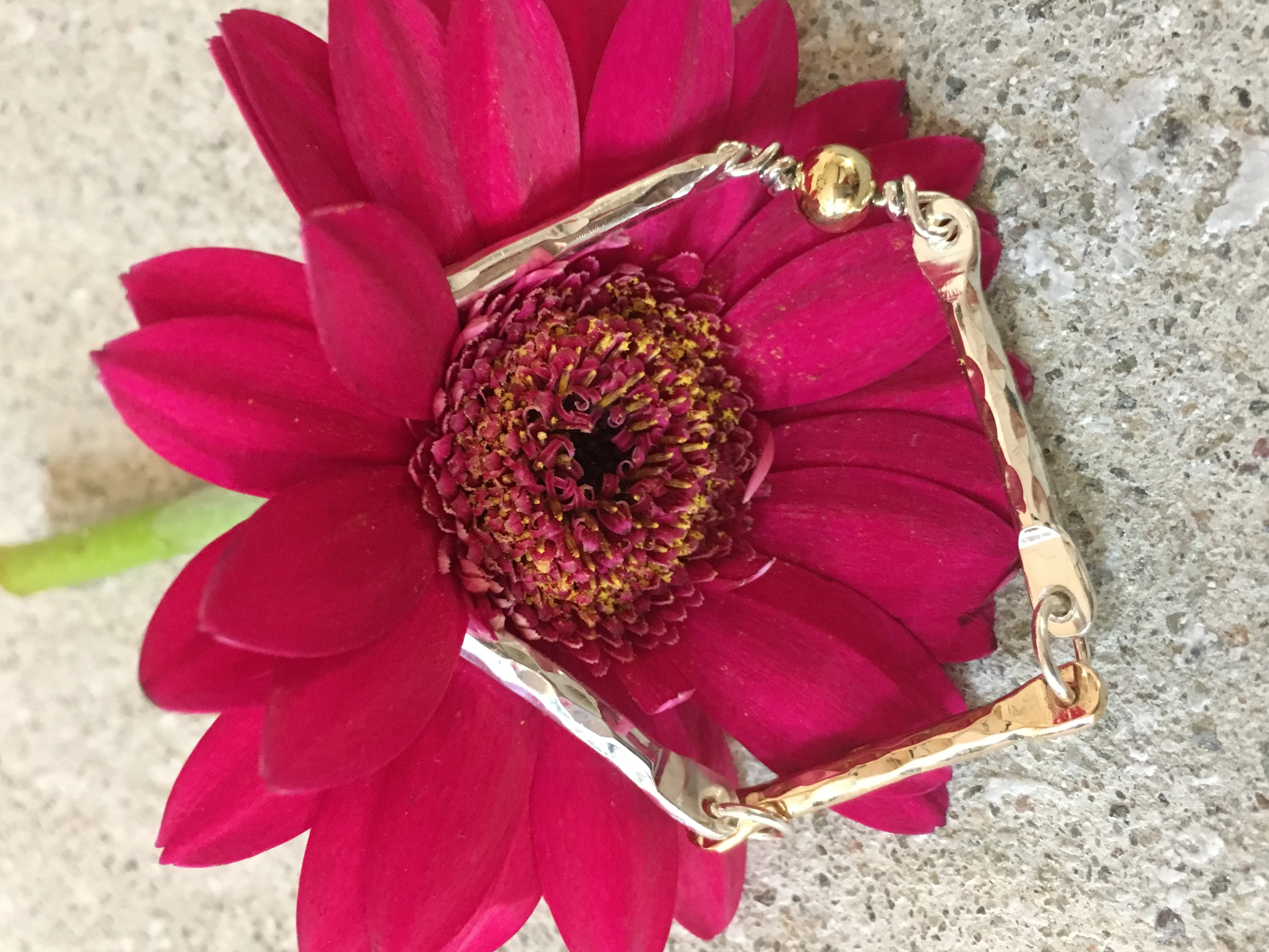 Armband med detaljer